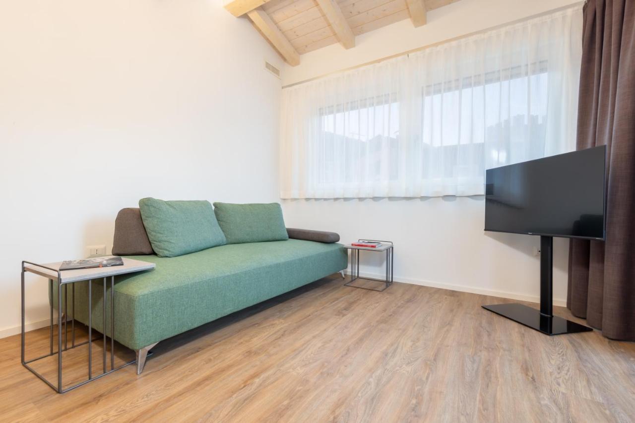 Minerva Guesthouse Тренто Экстерьер фото